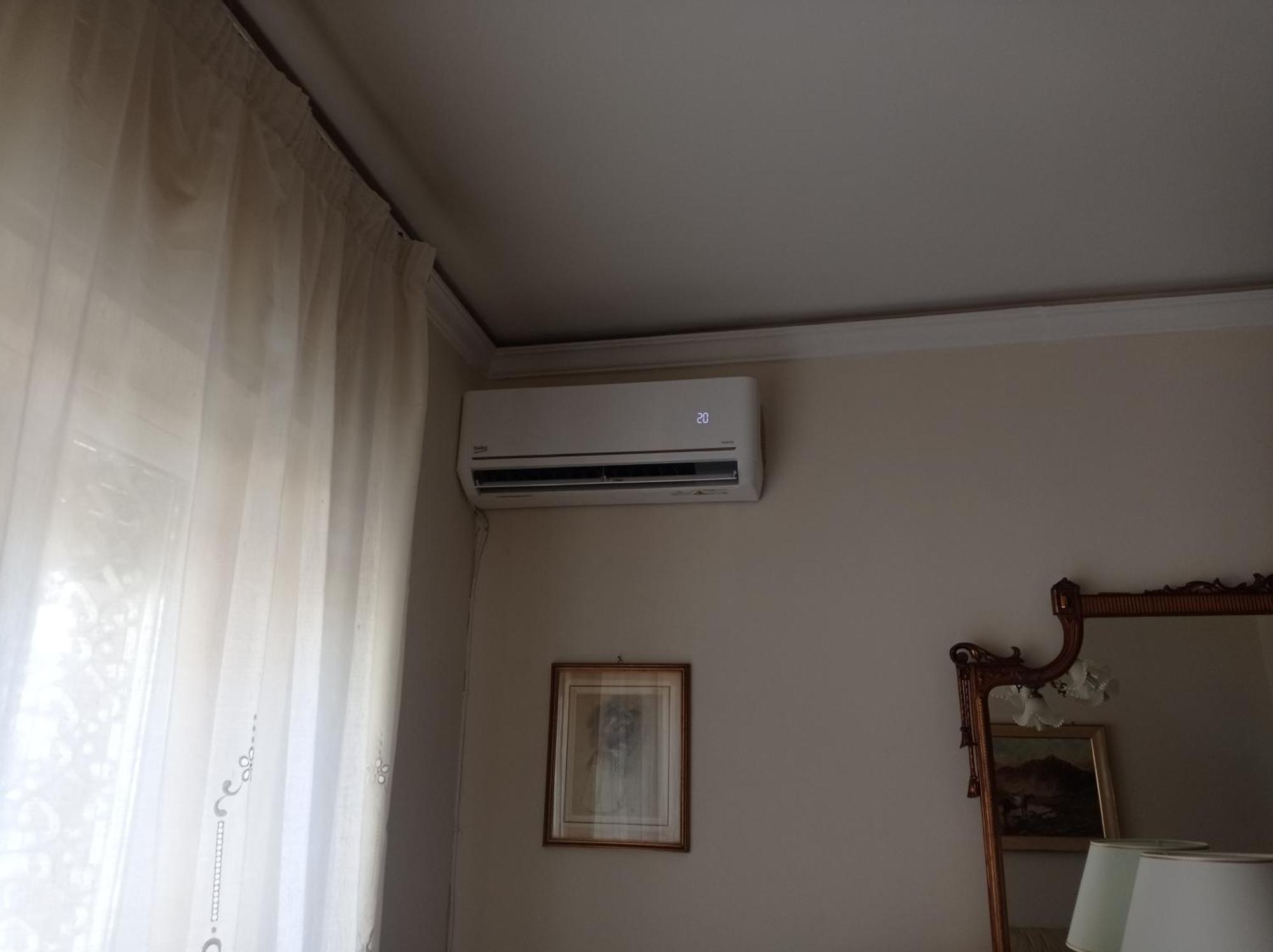 New Dawn Apartment, Appartamento Turistico, Casa Per Vacanza, Tre Camere Indipendenti 카타니아 외부 사진