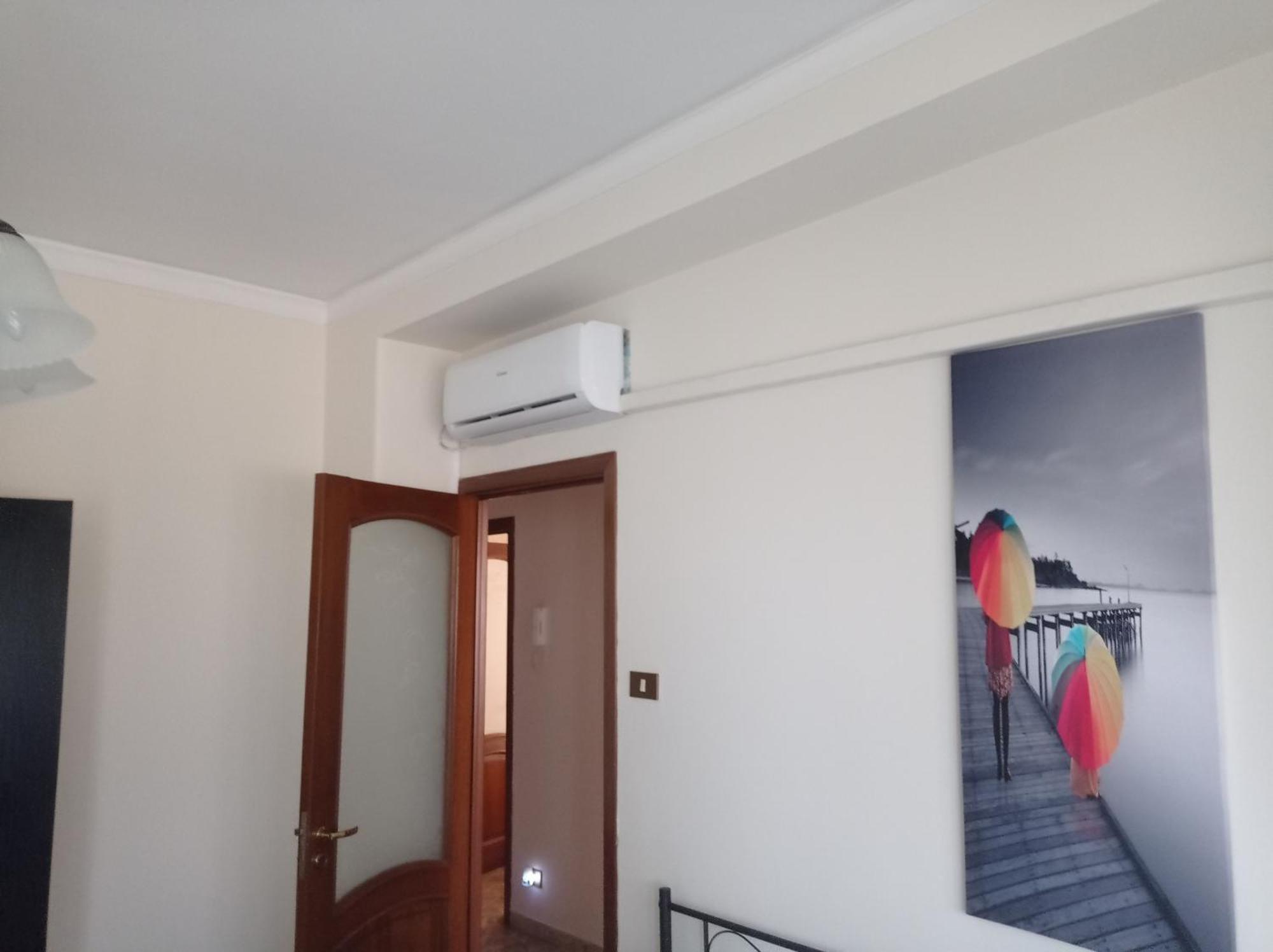New Dawn Apartment, Appartamento Turistico, Casa Per Vacanza, Tre Camere Indipendenti 카타니아 외부 사진