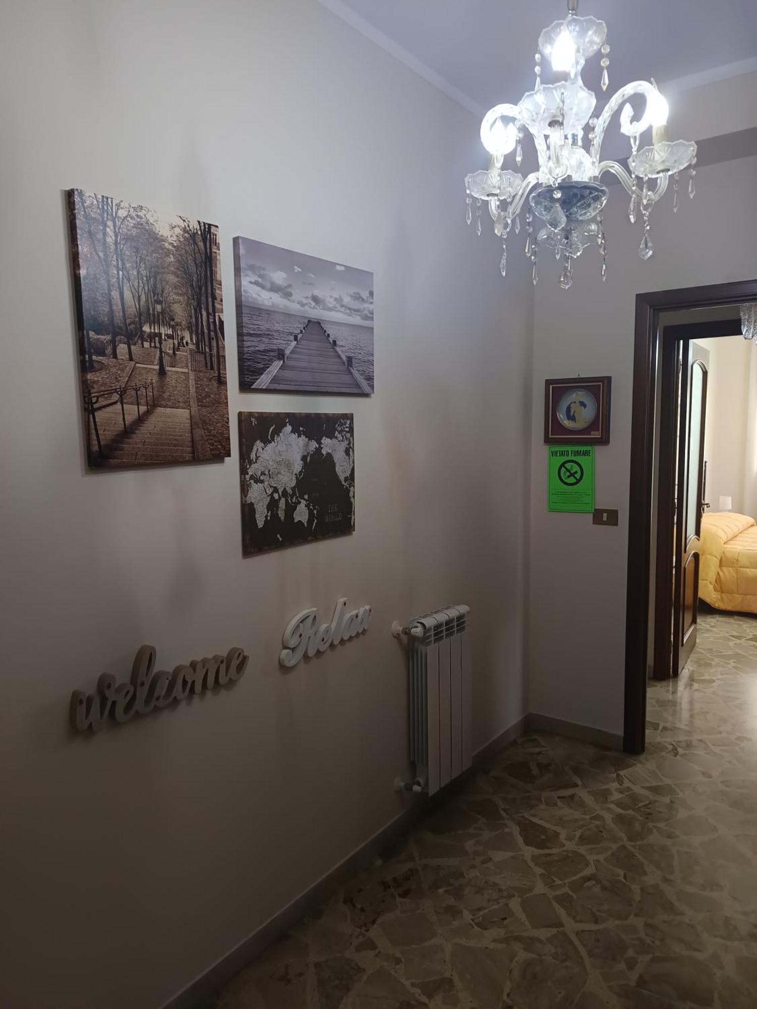 New Dawn Apartment, Appartamento Turistico, Casa Per Vacanza, Tre Camere Indipendenti 카타니아 외부 사진