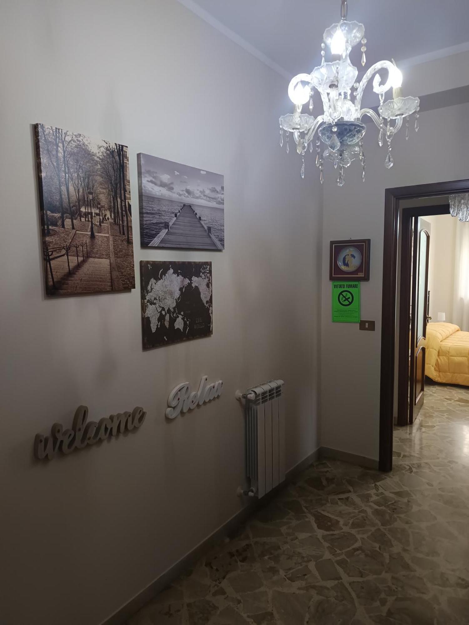 New Dawn Apartment, Appartamento Turistico, Casa Per Vacanza, Tre Camere Indipendenti 카타니아 외부 사진